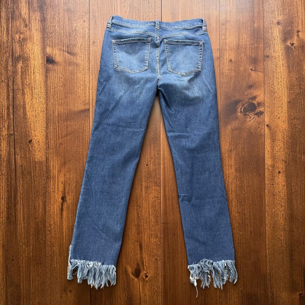 Free People Distressed Fringe Hem Skinny Jeans Medium Wash Blue W28 L24 - Picture 2 of 11